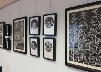 Tautodailininkės Giedrės Balandytės-Kazokienės karpinių paroda Trakuose