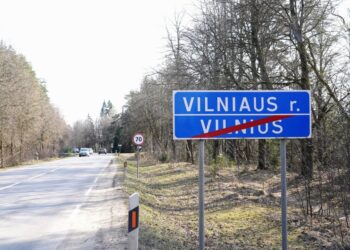 Pėsčiųjų ir dviračių takai Mickūnų seniūnijoje kelio Vilnius–Polockas atkarpoje