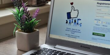 Facebook reklama – apsimoka ar neverta dėmesio?