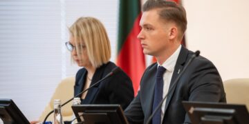 Vyko Vilniaus rajono savivaldybės tarybos posėdis