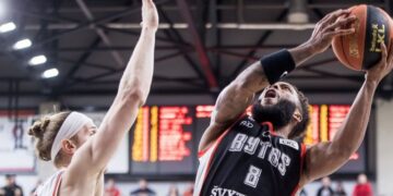 Išretėjęs „Rytas“ namuose palaužė uteniškius