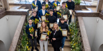 Nepriklausomybės atkūrimo dieną jauniesiems Vilniaus garsintojams išdalyti Mažieji Kristoforai