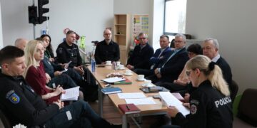 Tartasi, kaip sekasi spręsti aktualias problemas