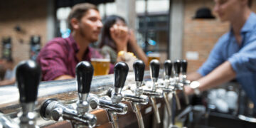 Alkoholio kontrolės įstatymas – dabar ribojama konkurencija ir žmonių galimybė rinktis