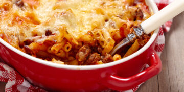 Vaikų nevalgadienis baigsis su šiuo receptu: gardų ir pigų apkepą pavyks pagaminti iš Velykų stalo likučių