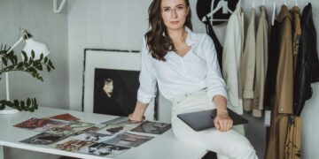 Iš mados neišeinanti stiliaus kapsulė ir šio pavasario „must-haves“ pagal asmeninę stilistę