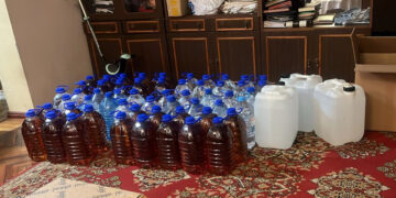 Rastas kontrabandinių rūkalų ir galimai naminukės „lobis“