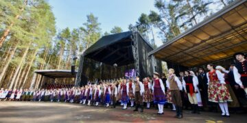 Dainų šventės žygio koncertas skambėjo Nemenčinėje