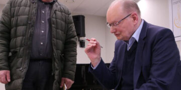 Žymus politikos veikėjas Česlovas Juršėnas Vilniaus rajono Centrinėje bibliotekoje