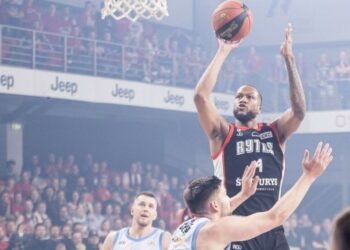 Efektingai ketvirtą kėlinį atidaręs „Rytas“ smogė „CBet“ ir priartėjo prie pusfinalio