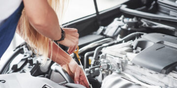 Kada reikėtų keisti variklio alyvą ir kitus skysčius