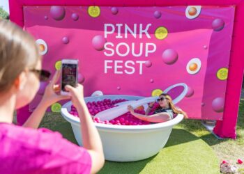 Jau šį savaitgalį Vilnius nusidažys šaltibarščių spalva, bus eismo ribojimų