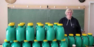 Šalčininkiečiai pranoko lūkesčius: talpas aliejaus atliekoms pripildė neįtikėtinai greitai