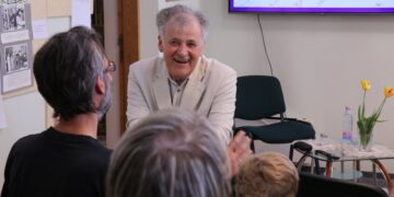 Susitikimas su žymiu fizikos mokslų daktaru Romualdu Braziu Sudervės bibliotekoje