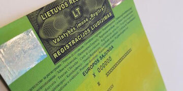 Keičiasi transporto priemonių registracijos liudijimo forma: ką reikia žinoti?
