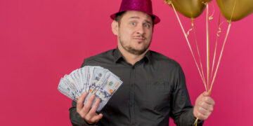 Kaip nelikti tuščiomis kišenėmis per vasaros švenčių maratoną?