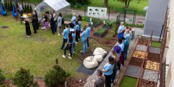 Atvertas pirmasis sensorinis sodas autistiškiems vaikams