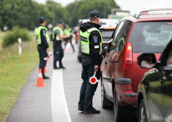 Ilgąjį Joninių savaitgalį sustiprintos policijos pajėgos