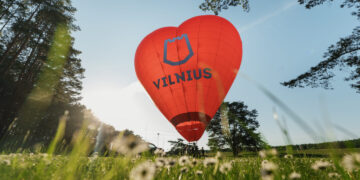 Oro balionas – širdis reklamuos Vilnių