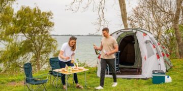 Ką lietuviai veik per Jonines? Turistaus ir ginsis nuo uodų