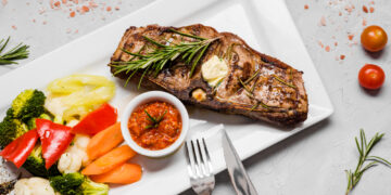 Kepsnio geriausios draugės – daržovės: kurios labiausiai tinka prie skirtingos mėsos rūšies