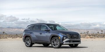 Vis daugiau technologinių funkcijų – labiau padeda ar trukdo vairuoti?