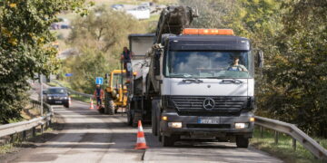 Laikinai uždaromas eismas Mūrinės Vokės tvenkinio tiltu
