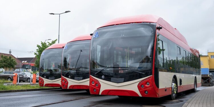 Nauji autobusai / Nuotr. „Škoda Electric“