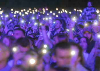 Trečiadienio vakarą – šimtmečio Dainų šventės dūzgės sostinės Vilniaus gatvėje