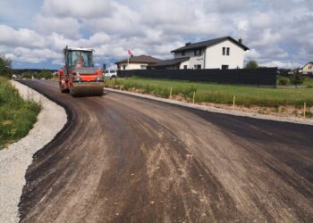 Vilniaus rajone toliau vyksta kelių ir gatvių asfaltavimo darbai