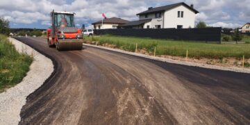Vilniaus rajone toliau vyksta kelių ir gatvių asfaltavimo darbai