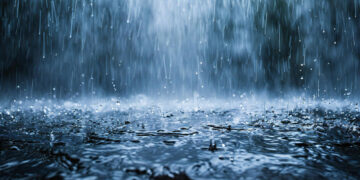 Trečiadienio vakare galimos stiprios liūtys. Kaip apsaugoti save ir savo turtą?