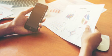 Neapsisprendžiate, ar verta fiksuoti elektros kainą? Atkreipkite dėmesį į kelis dalykus