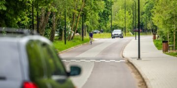 Dviračių gatvėje policija fiksavo pažeidimus