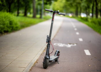 Vilniuje skatinamas tvarkingas mikrojudumo transporto priemonių parkavimas