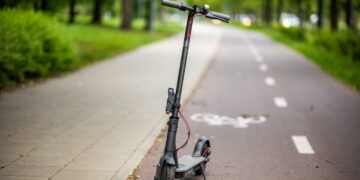 Vilniuje skatinamas tvarkingas mikrojudumo transporto priemonių parkavimas