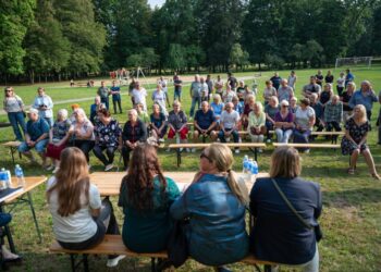 Nemalonus kvapas Skaidiškėse: su gyventojais aptarta įmonių „EKO perdirbimas“ ir „Retroplast“ veikla