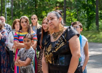 Pamirštas holokaustas: Panerių memoriale pagerbta romų genocido aukų atmintis