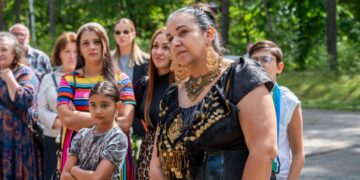 Pamirštas holokaustas: Panerių memoriale pagerbta romų genocido aukų atmintis