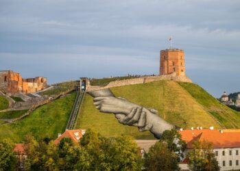 Gedimino kalnas papuoštas įspūdinga freska