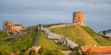 Gedimino kalnas papuoštas įspūdinga freska