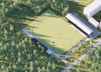 Atidaromas naujas futbolo stadionas Lazdynuose