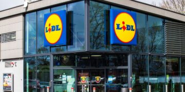 Vilniuje toliau dalinami oranžiniai maišeliai: bus galima atsiimti prie 10-ies parduotuvių