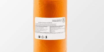 Vilniuje toliau dalinami oranžiniai maišeliai: bus galima atsiimti prie 10-ies parduotuvių