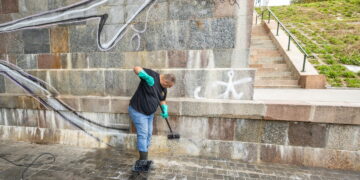 Vilniuje legalios sienos grafičiams piešti nepasiteisino – vandalizmo mastai nemažėjo