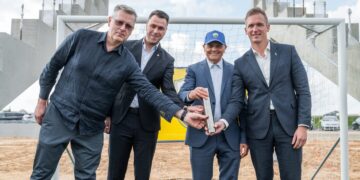 Pirmojo futbolo stadiono Vilniaus rajone statybos pažymėtos simboline kapsule