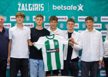 Penki akademijos auklėtiniai pasirašė profesionalius kontraktus