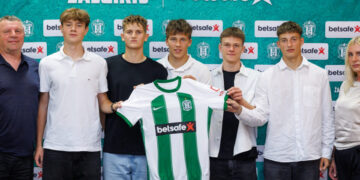 Penki akademijos auklėtiniai pasirašė profesionalius kontraktus