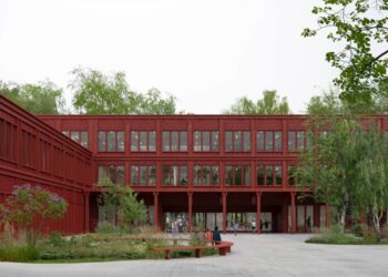 Pristatomi naujo darželio-pradinės mokyklos Kalnėnuose projektai