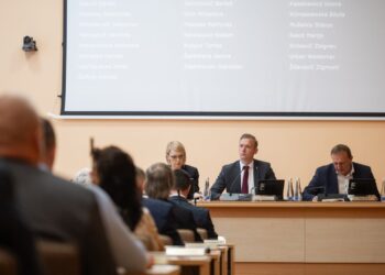 „Kailis ant kilimo: (ne) nepaprastos kasdienybės akimirkos“ – paroda pasaulinės gyvūnų globos dienos proga